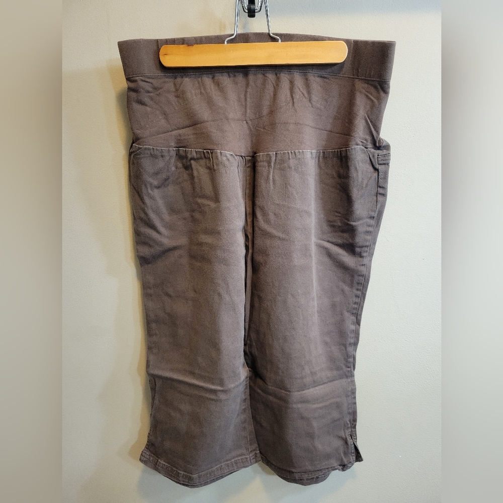 Dark Brown Maternity Capris Sz 1X